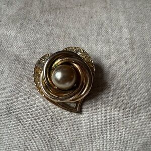 Gold-Tone Pearl Swirl Brooch - Women Jewelry